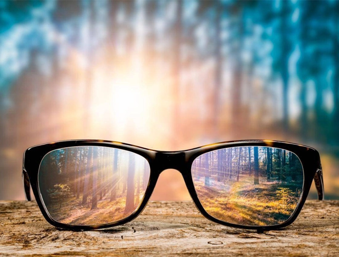 Specification of 1.56 Index Flat Top Bifocal Vision Prescription Eyeglass Lenses